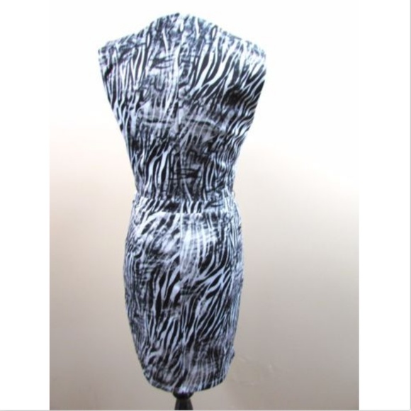 BEBE Zebra Black White Plunging V Neck Scuba Dress - Picture 5 of 7